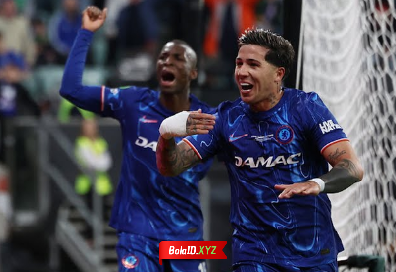 Enzo Fernández mencetak gol penyeimbang kedudukan di menit ke-65.