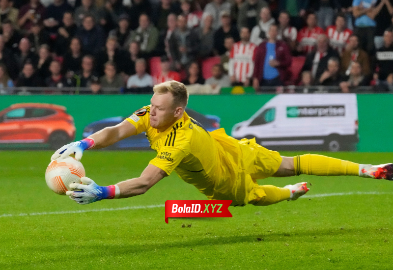 Aaron Ramsdale dikabarkan akan pindah ke Newcastle United dan Fulham