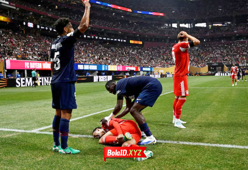 Jamal Musiala dikabarkan mengalami cedera pegelangan kaki usai bertabrakan dengan kiper PSG