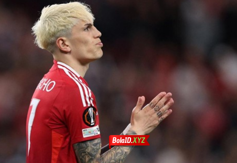 Ketagihan dengan pemain buangan Manchester United, Napoli mulai lirik pemain ini