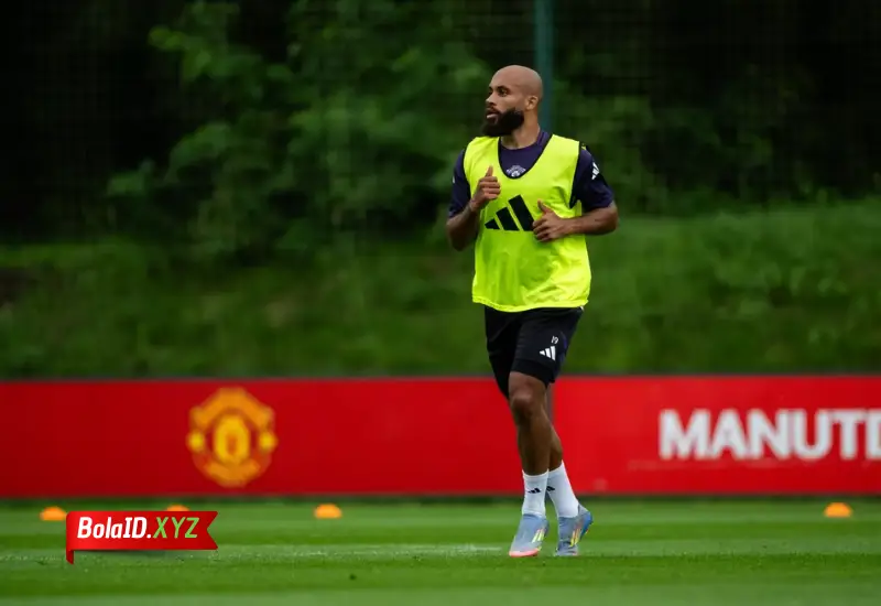 Bryan Mbeumo sedang latihan untuk pertandingan pra musim melawan West Ham united