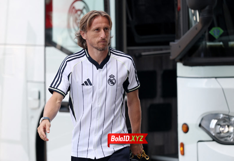 AC Milan resmi mengenalkan mantan gelandang andalan Real Madrid