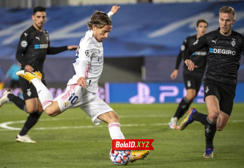 Modric mendapatkan kontrak 1 tahun di AC milan dan diharapkan bisa memandu para pemain muda.